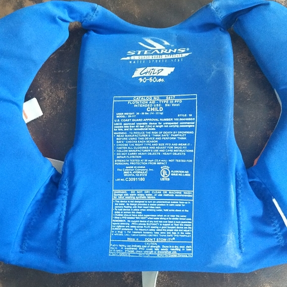 Life jacket - Picture 2 of 3